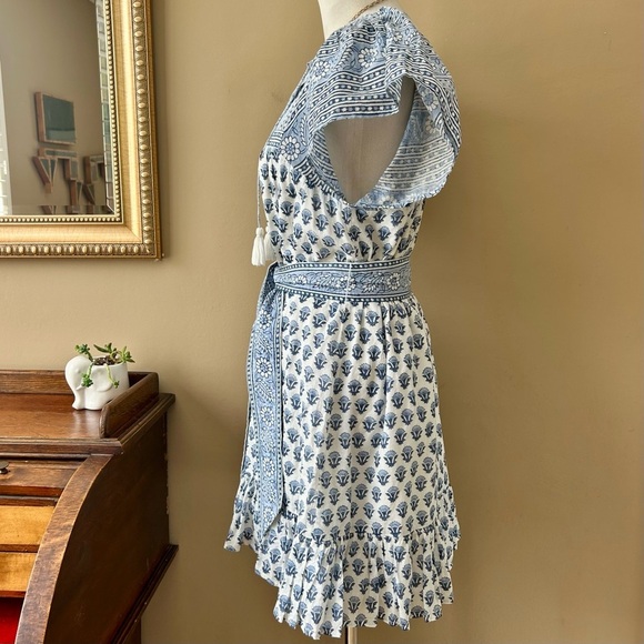 Cleobella Leah Mini Dress Blue White Hydrangea Floral Flutter Sleeve Belt Size M - Picture 6 of 15